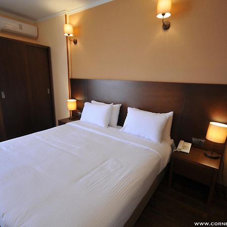 Hotel Corner Inn Batumi Eksteriør bilde