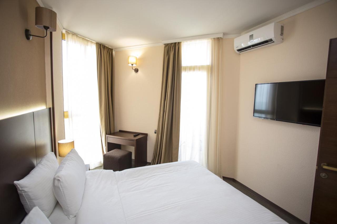 Hotel Corner Inn Batumi Eksteriør bilde