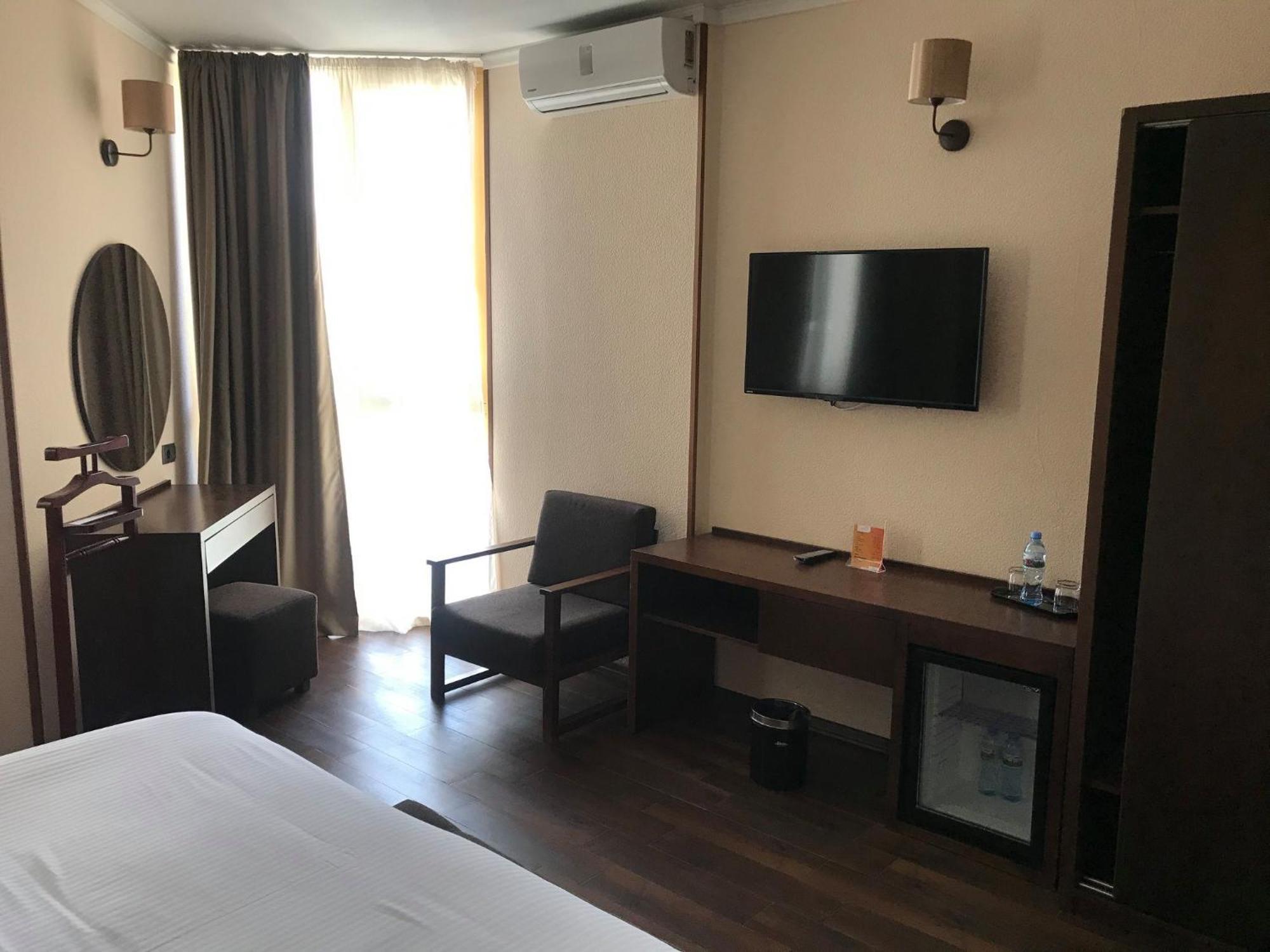 Hotel Corner Inn Batumi Eksteriør bilde