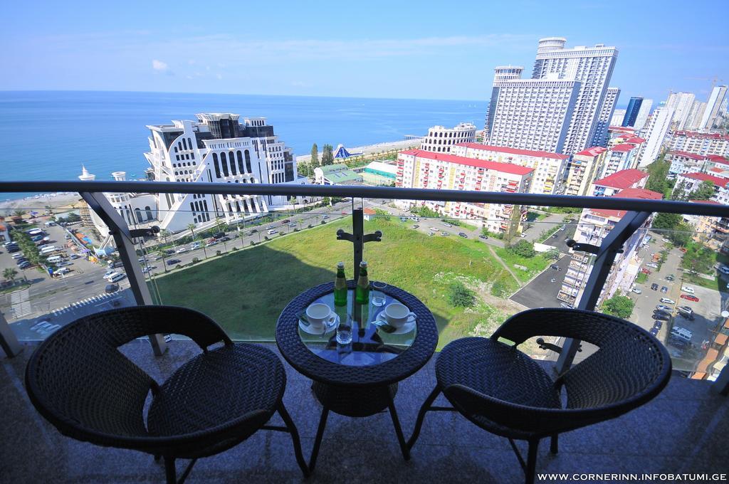 Hotel Corner Inn Batumi Eksteriør bilde