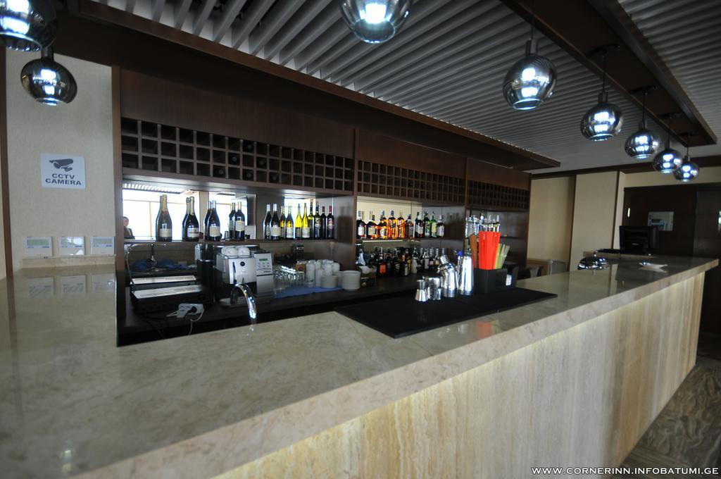 Hotel Corner Inn Batumi Eksteriør bilde
