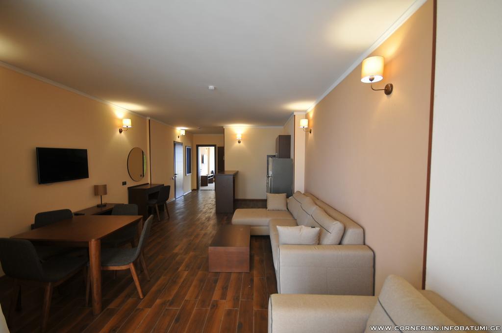 Hotel Corner Inn Batumi Eksteriør bilde