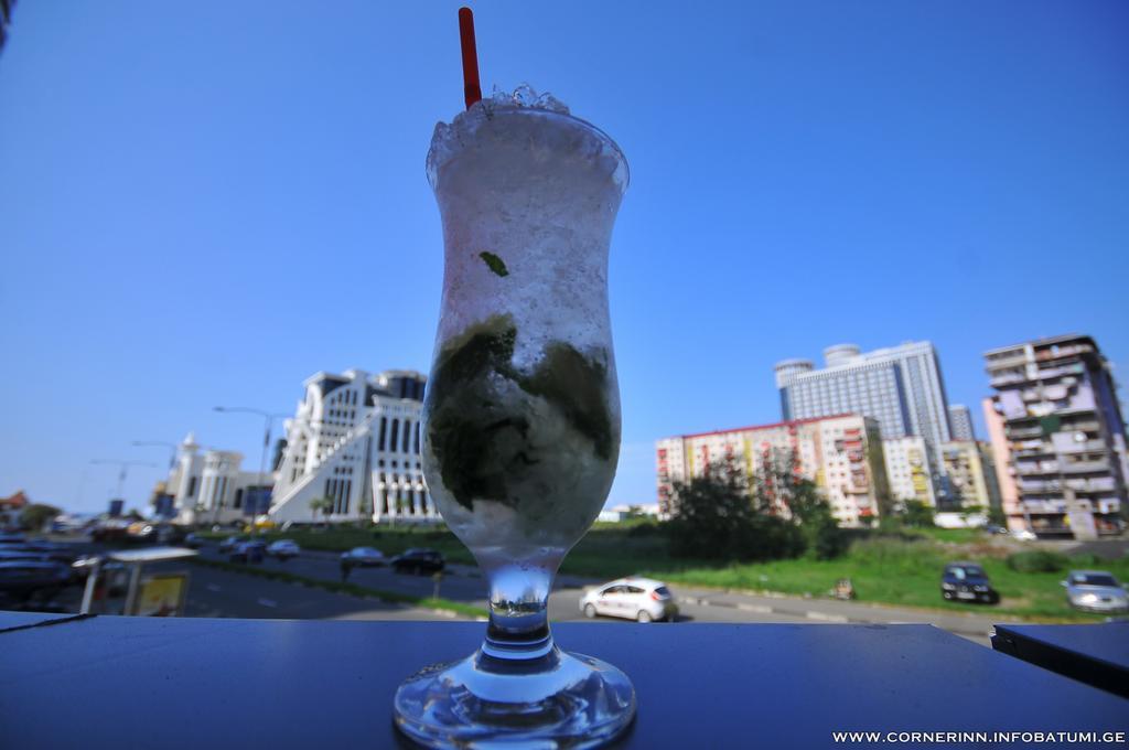 Hotel Corner Inn Batumi Eksteriør bilde