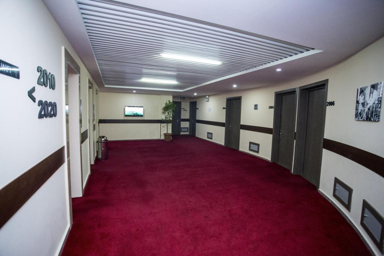 Hotel Corner Inn Batumi Eksteriør bilde